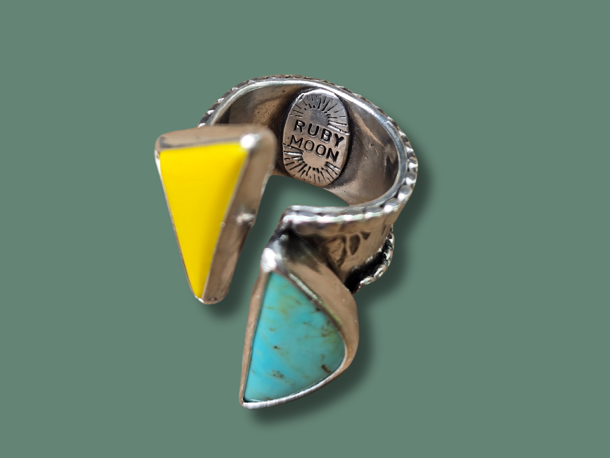 Two-toned ring